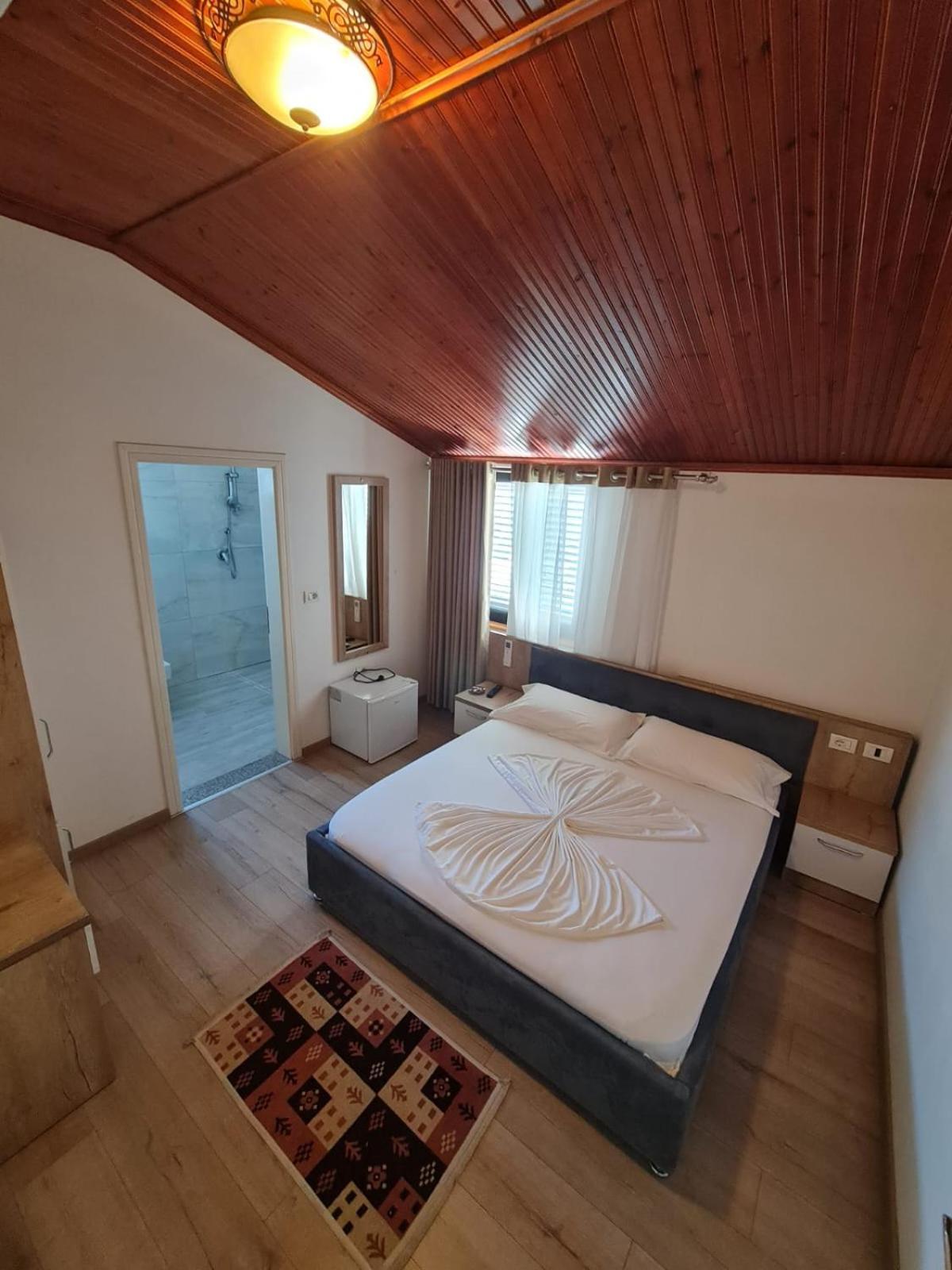 Hotel Darda Kamez Екстериор снимка