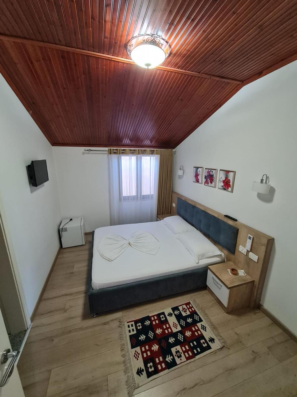 Hotel Darda Kamez Екстериор снимка